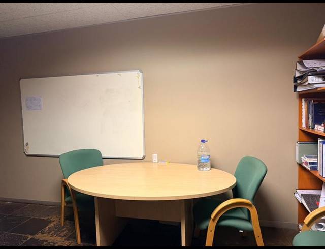 BUSINESS PROPERTY TO RENT IN ELDORAIGNE